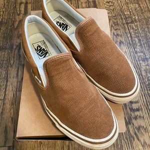 Vans Cord slip ons